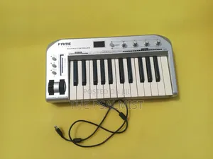 Fame Digital Kc 25 Midi Controller
