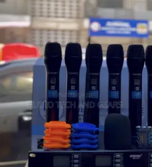 Shure Am-801 8-Channel Uhf Professional Wireless Microphone