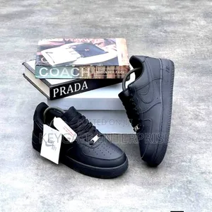 Nike Air Force 1 Black Small Lace