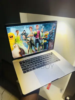 Laptop Apple MacBook Pro 2016 16GB Intel Core i7 HDD 500GB