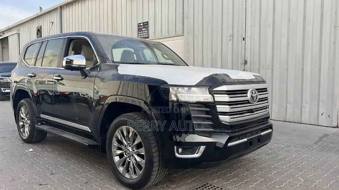 New Toyota Land Cruiser LC300 2024 Black