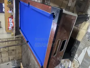 Coin Operator Snocker Mable Table