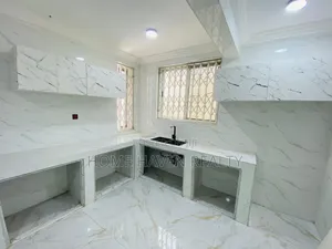 2bdrm Apartment in Westland, Presby Church Area for rent