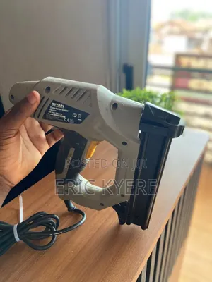 Titan 25mm Electric Nail Gun Stapler – Uk Used