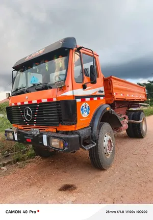 Mercedes Benz Tipper Single Step Axle