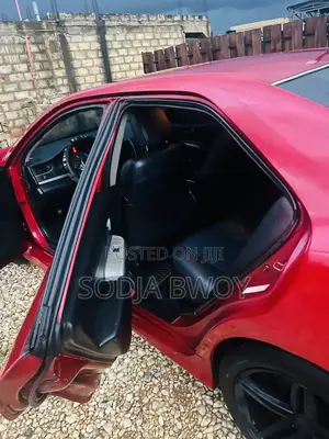 Toyota Camry LE 4dr Sedan (2.5L 4cyl 6A) 2014 Red