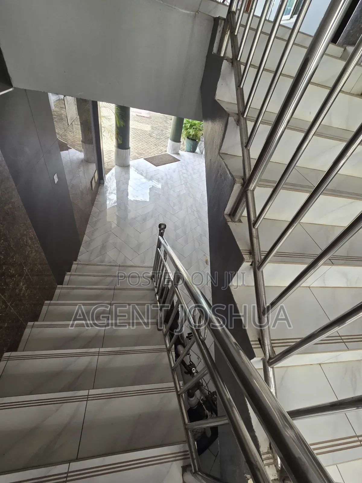 2bdrm Apartment in East Airport, Papaye for rent