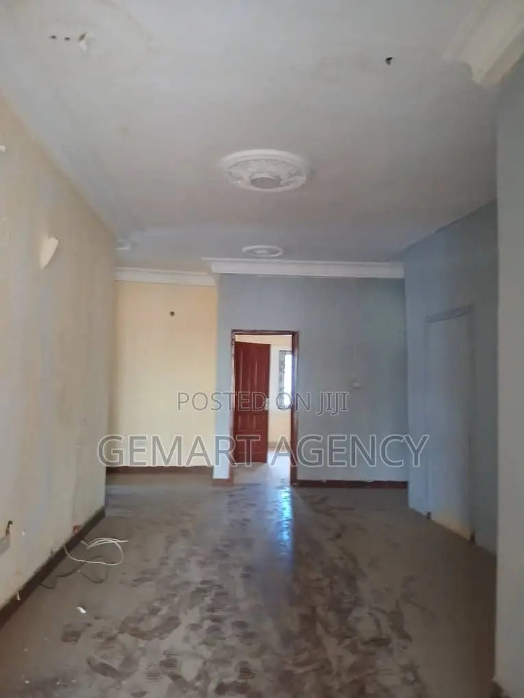 3bdrm Apartment in Kwabenya Acp for rent