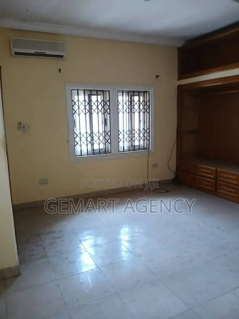 3bdrm Apartment in Kwabenya Acp for rent