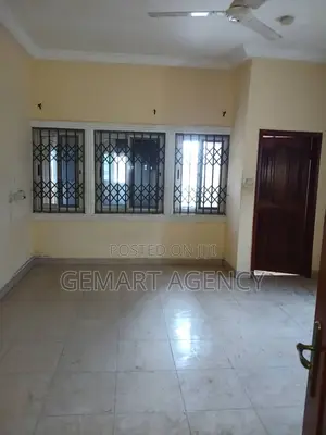 3bdrm Apartment in Kwabenya Acp for rent