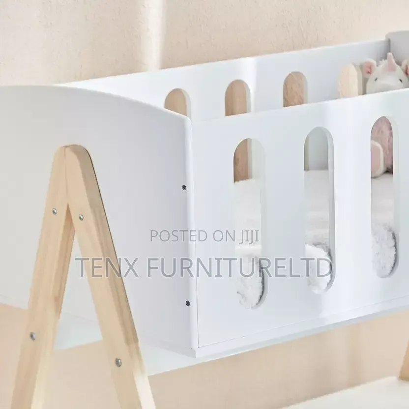 Baby Bed/Toddlers Bed With Mattress and Pillow