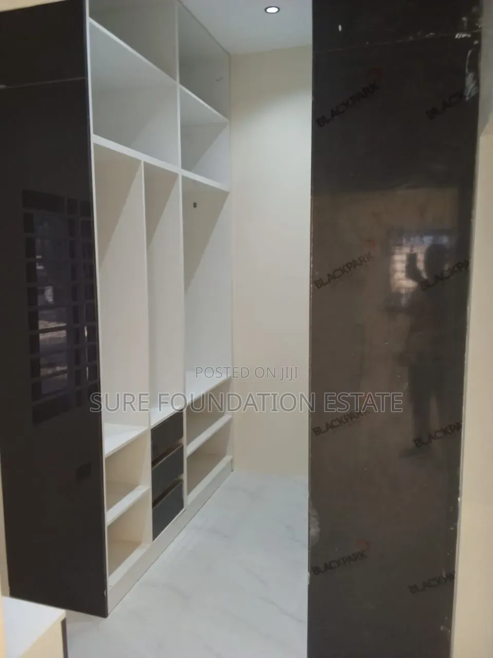 4bdrm House in Dansoman for sale