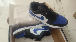 Nike Kicks