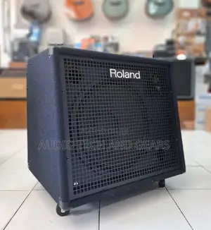 Roland Kc-600 Keyboard Amplifier With 15-Inch Speaker