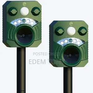 Solar Animal Repeller, Ultrasonic.Waterproof Flashing Lights