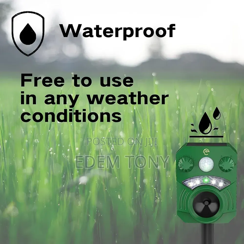 Solar Animal Repeller, Ultrasonic.Waterproof Flashing Lights