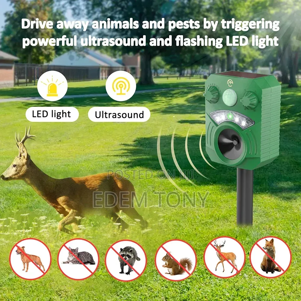Solar Animal Repeller, Ultrasonic.Waterproof Flashing Lights
