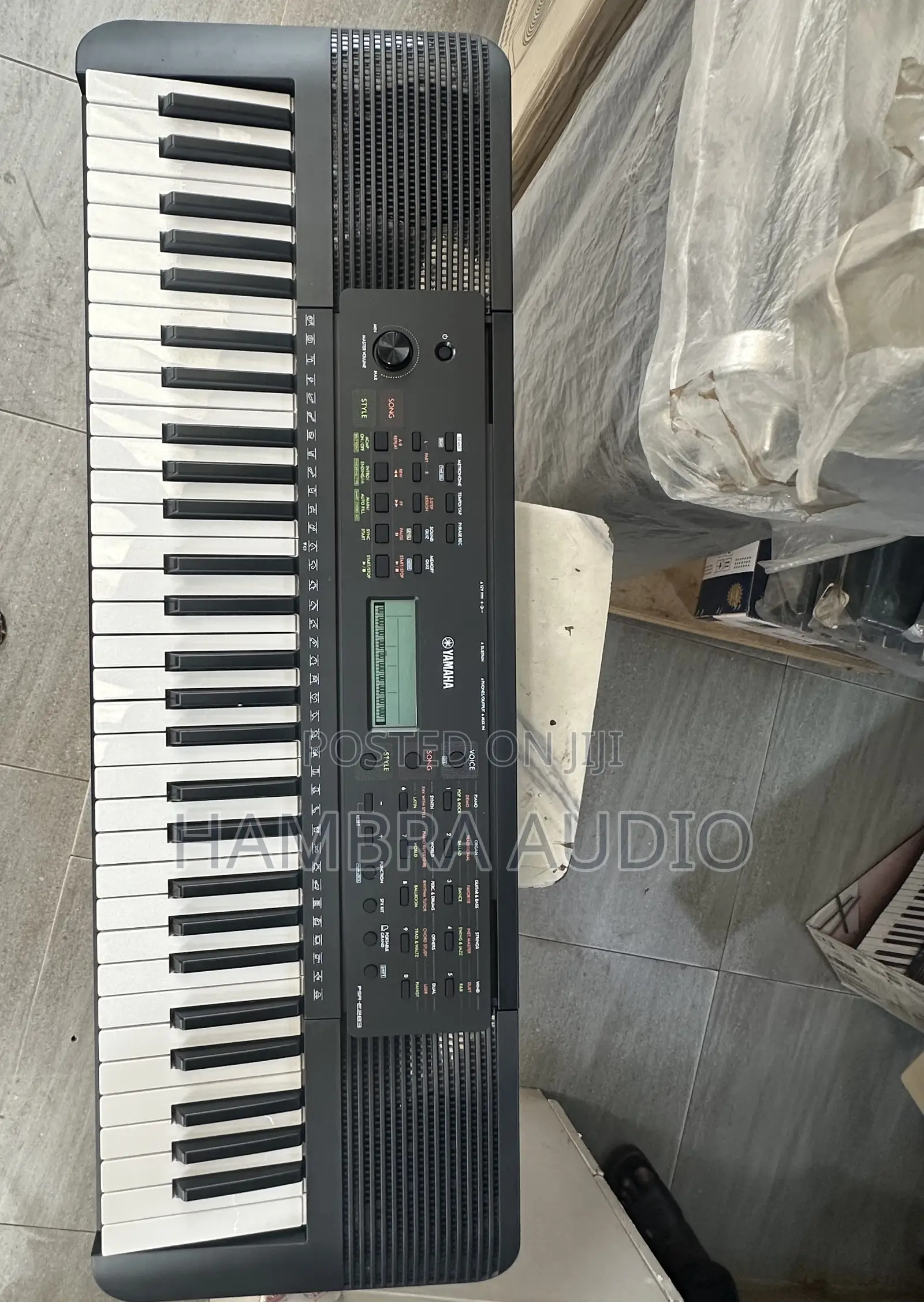 Yamaha PSR - E283 Keyboard