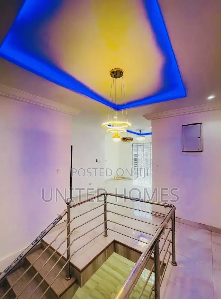 5bdrm House in Achimota for sale