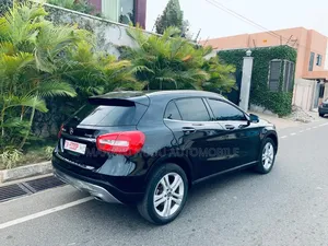 Mercedes-Benz GLA 250 2017 Black