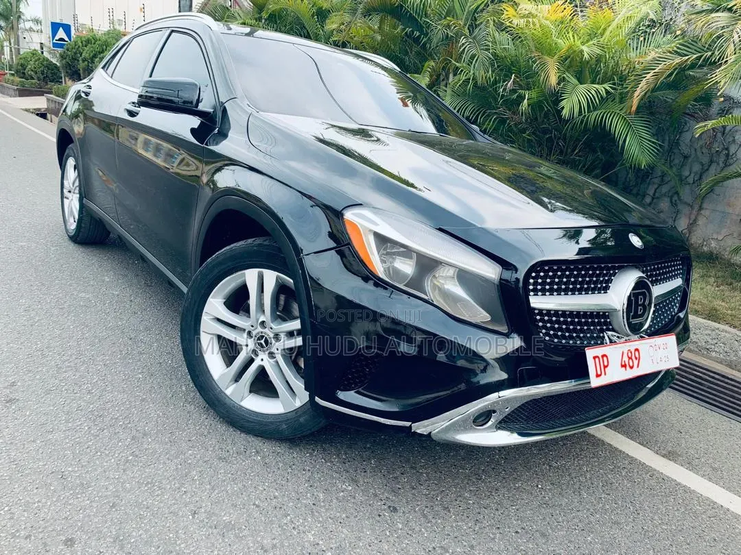 Mercedes-Benz GLA 250 2017 Black