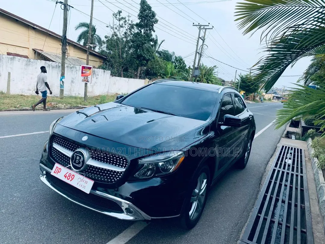 Mercedes-Benz GLA 250 2017 Black