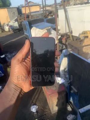 Apple iPhone 11 64 GB Red