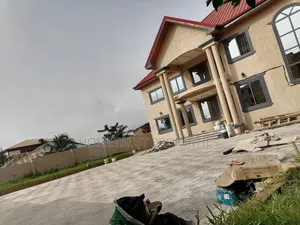 6bdrm Duplex in Amasaman Sapeiman for sale