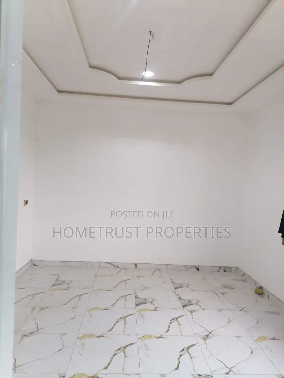 6bdrm Duplex in Amasaman Sapeiman for sale