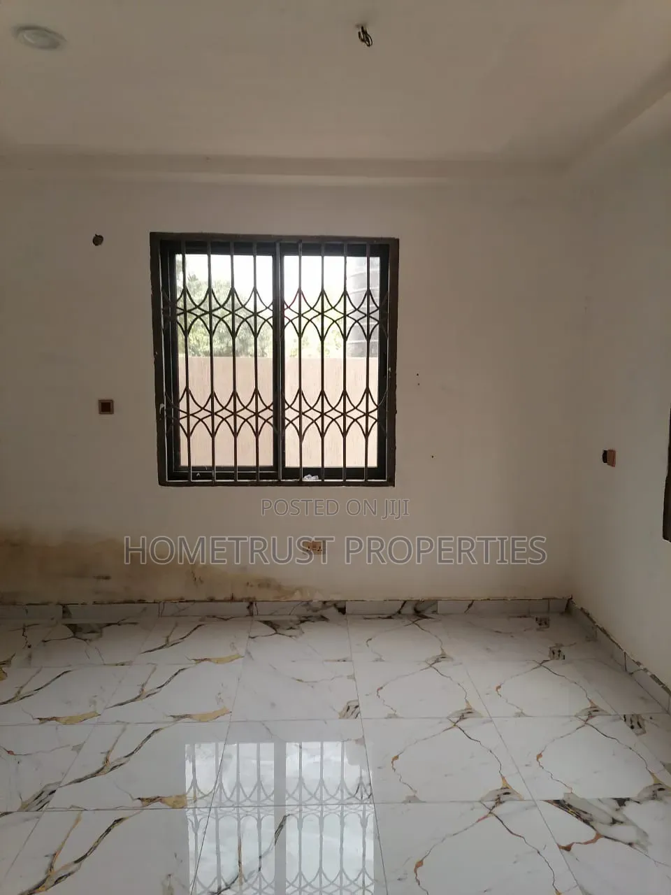 6bdrm Duplex in Amasaman Sapeiman for sale