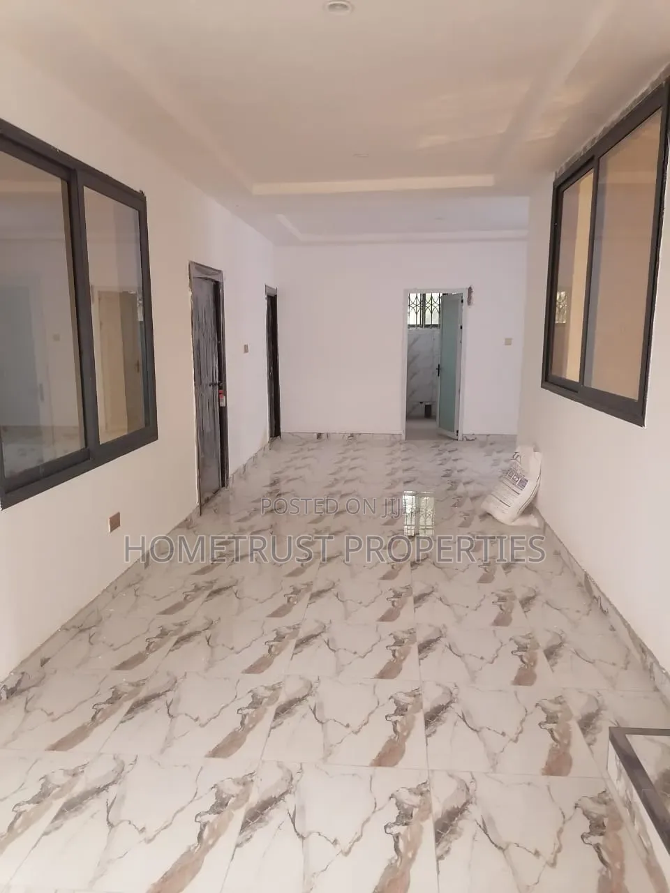 6bdrm Duplex in Amasaman Sapeiman for sale