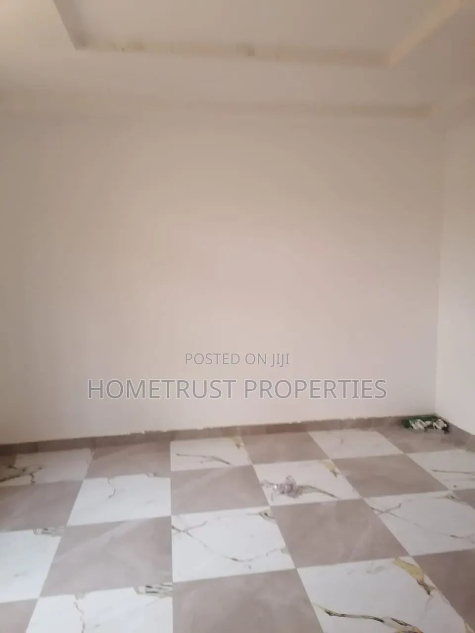 6bdrm Duplex in Amasaman Sapeiman for sale