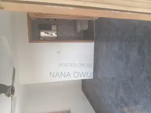 3bdrm Apartment in Nana Owusu, Kwabenya for rent