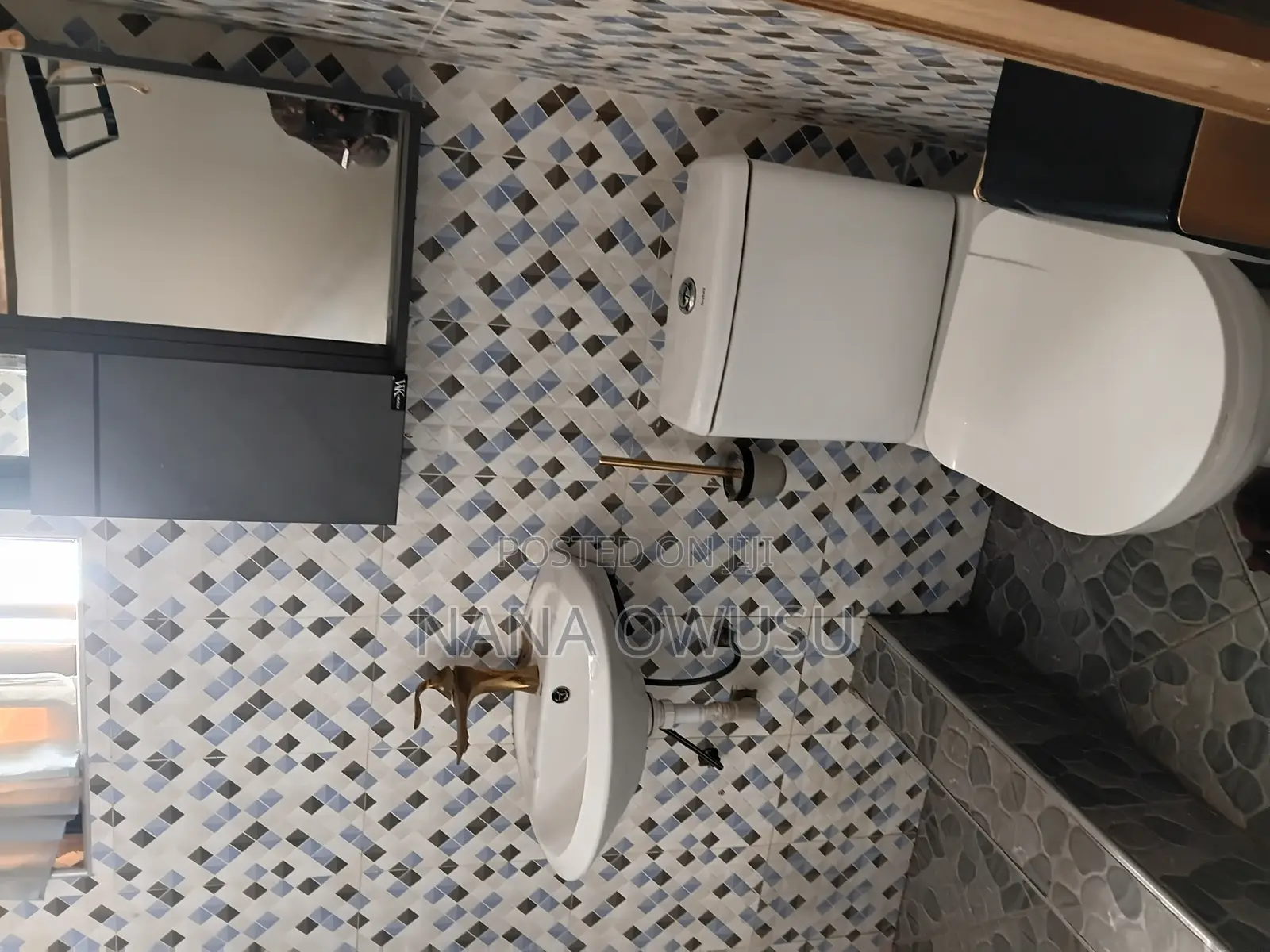 3bdrm Apartment in Nana Owusu, Kwabenya for rent