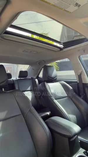 Toyota Corolla XSE (1.8L 4cyl 2A) 2019 Blue