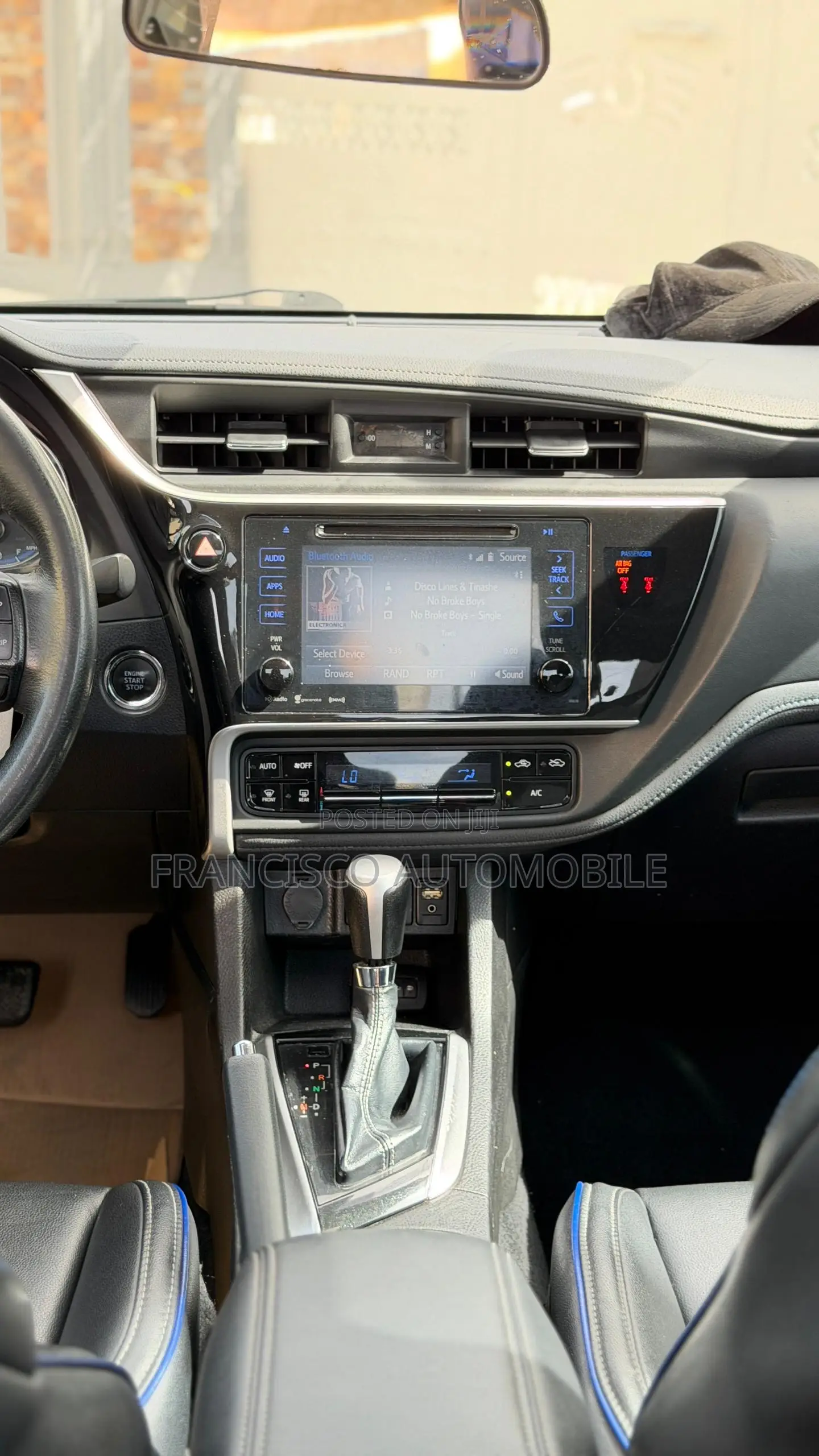 Toyota Corolla XSE (1.8L 4cyl 2A) 2019 Blue