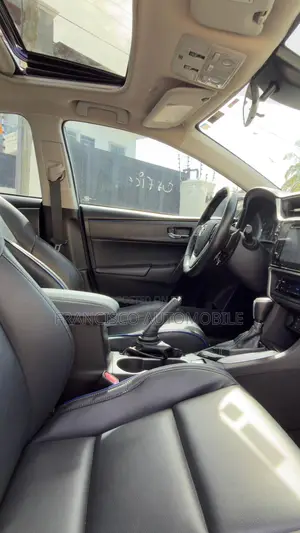 Toyota Corolla XSE (1.8L 4cyl 2A) 2019 Blue