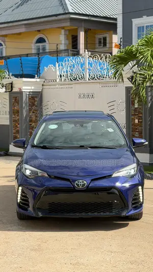 Toyota Corolla XSE (1.8L 4cyl 2A) 2019 Blue