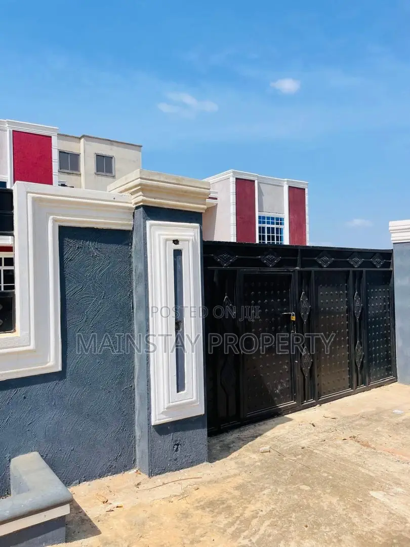 5bdrm House in Mainstay Estates, Ofankor for sale