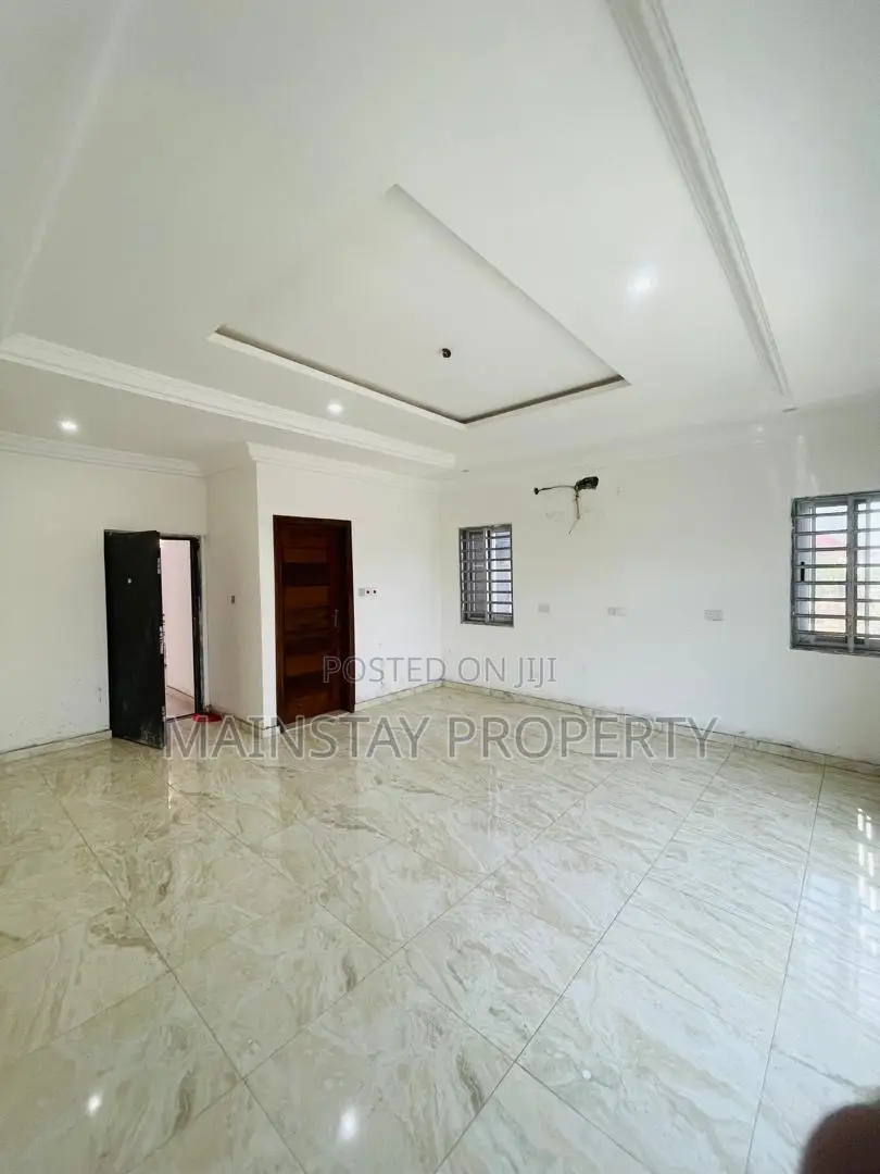 5bdrm House in Mainstay Estates, Ofankor for sale