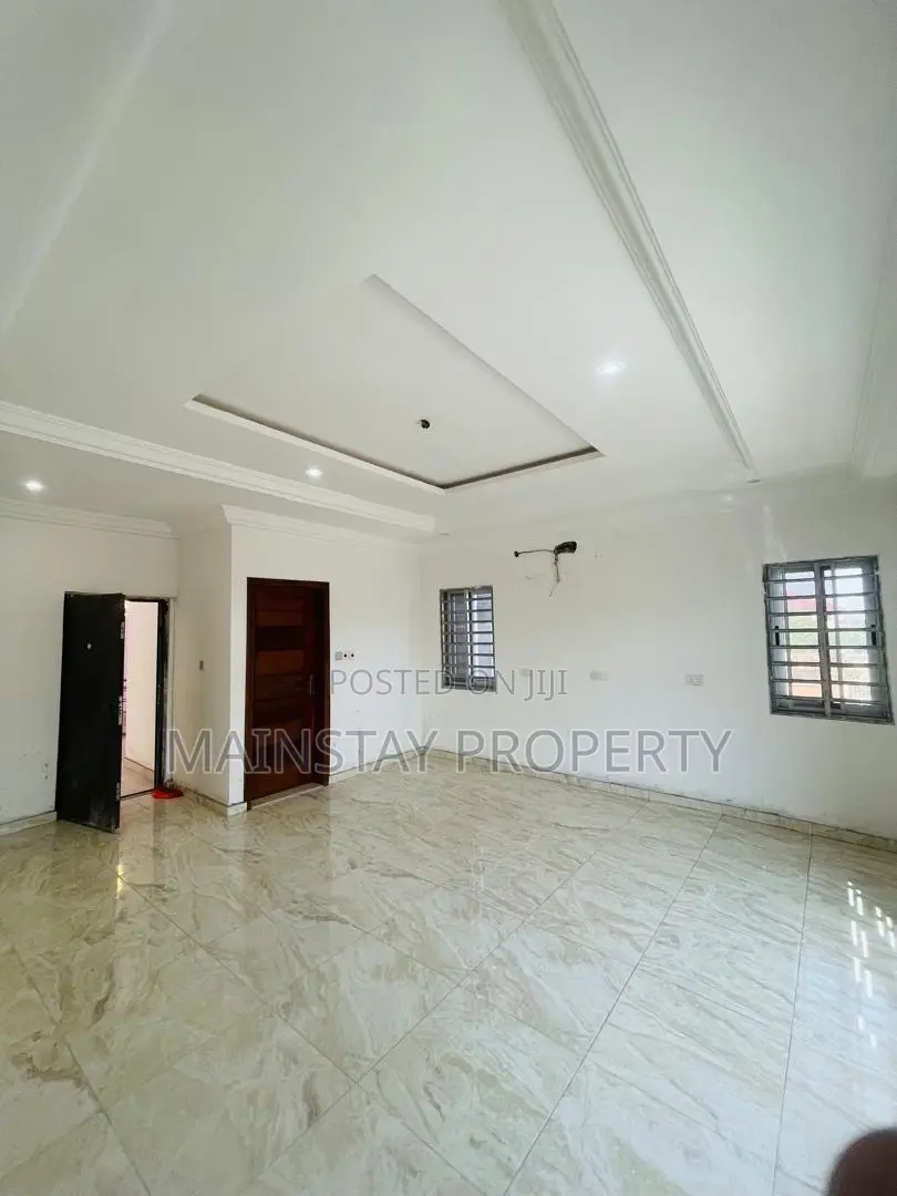 5bdrm House in Mainstay Estates, Ofankor for sale