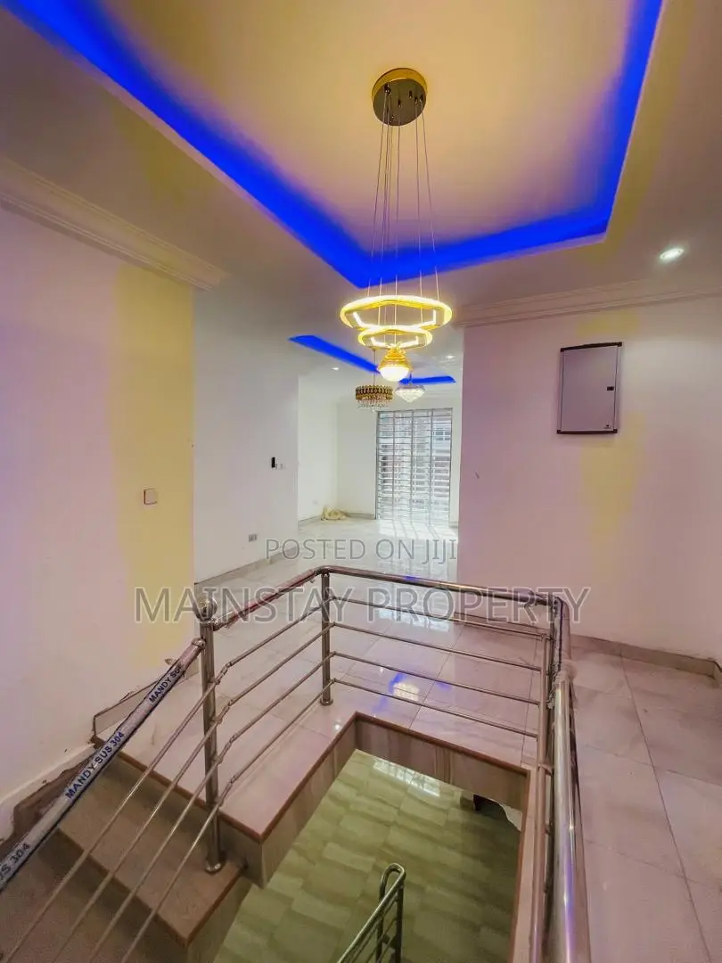 5bdrm House in Mainstay Estates, Ofankor for sale