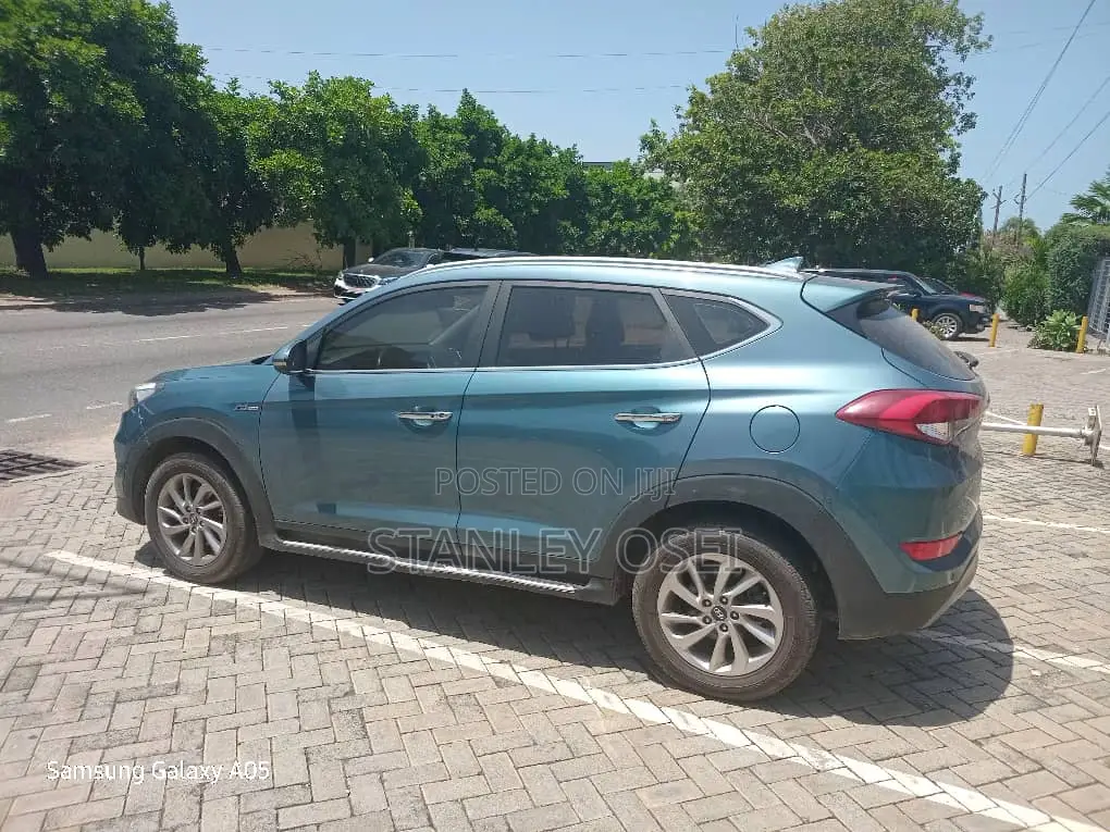 Hyundai Tucson 2017 Blue