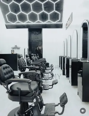 Luxury High Classic Barbing Chair