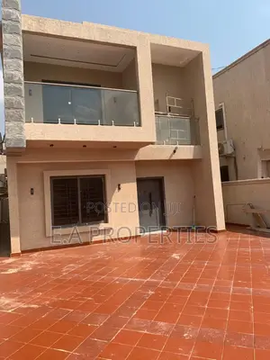 4bdrm House in Ea Properties, Lake Side Estate for sale