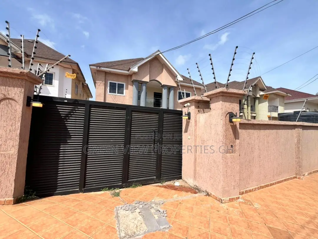 4bdrm Duplex in East Legon for rent