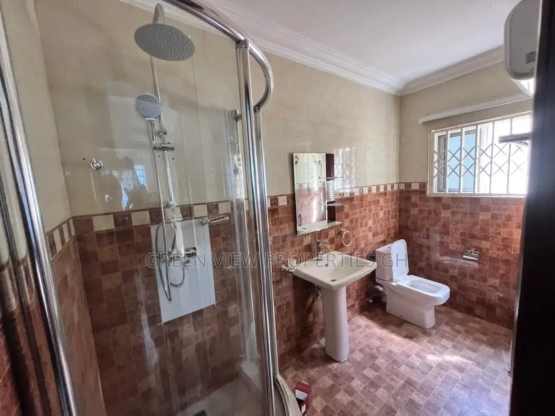 4bdrm Duplex in East Legon for rent