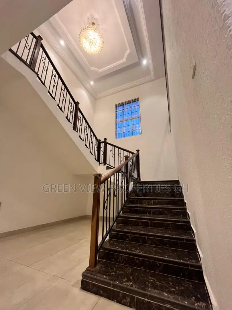 5bdrm House in East Legon for rent