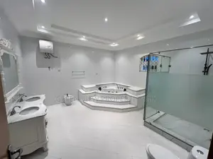 5bdrm House in East Legon for rent