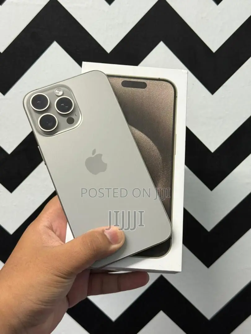 Apple iPhone 15 Pro Max 256 GB Silver